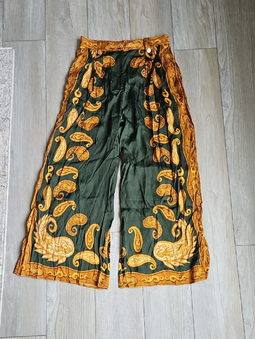 Farm Rio Pants - Picture 2 of 13